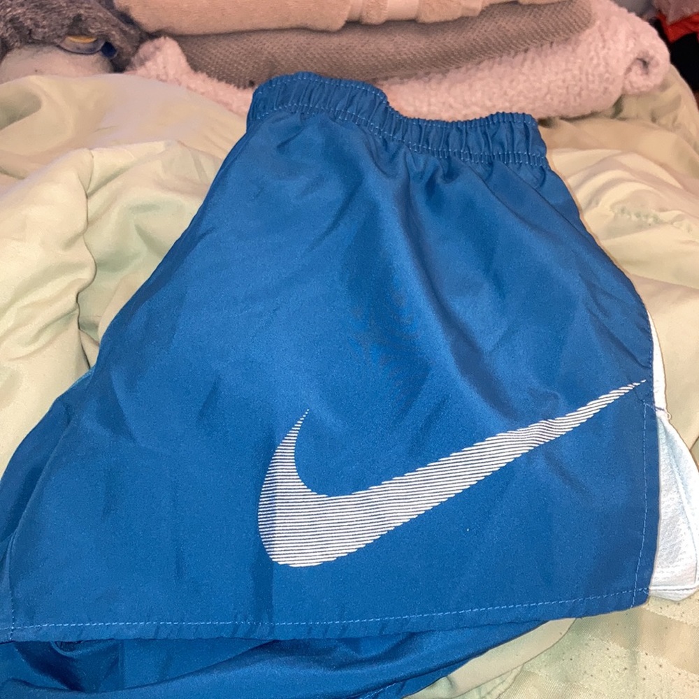 🌟🌟Nike running shorts🌟🌟fully lined